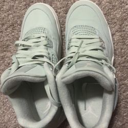 Air Jordan 4 Retro Abundance 