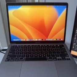 MacBook Pro 13.3" Laptop - Apple M1 chip - 8GB Memory - 256GB SSD - Space Gray