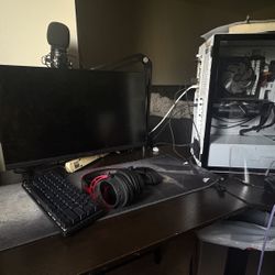 Gaming Pc Set Up (PC AND MONITOR ONLY)