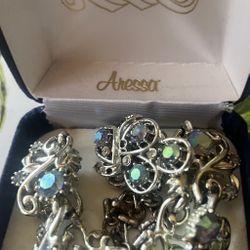 Neckless 