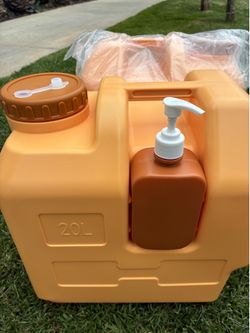 Water Container with Spigot 5 Gallons Portable No Leakage Camping,Hiking, RV READ ENTIRE POST!