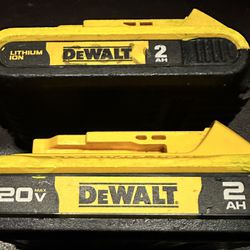 DEWALT 20V MAX LITHIUM-ION 2Ah BATTERIES