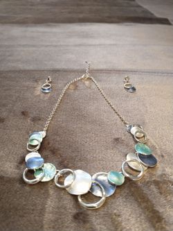 This Mint Joan Rivers statement necklace