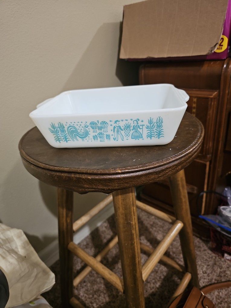 Vintage Pyrex Butterprint Refrigerator Dish 503 1 1/2 Quart Casserole Dish