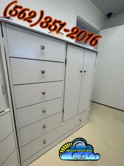 White Pacoima closet wardrobe dresser ropero armoire Nuevo