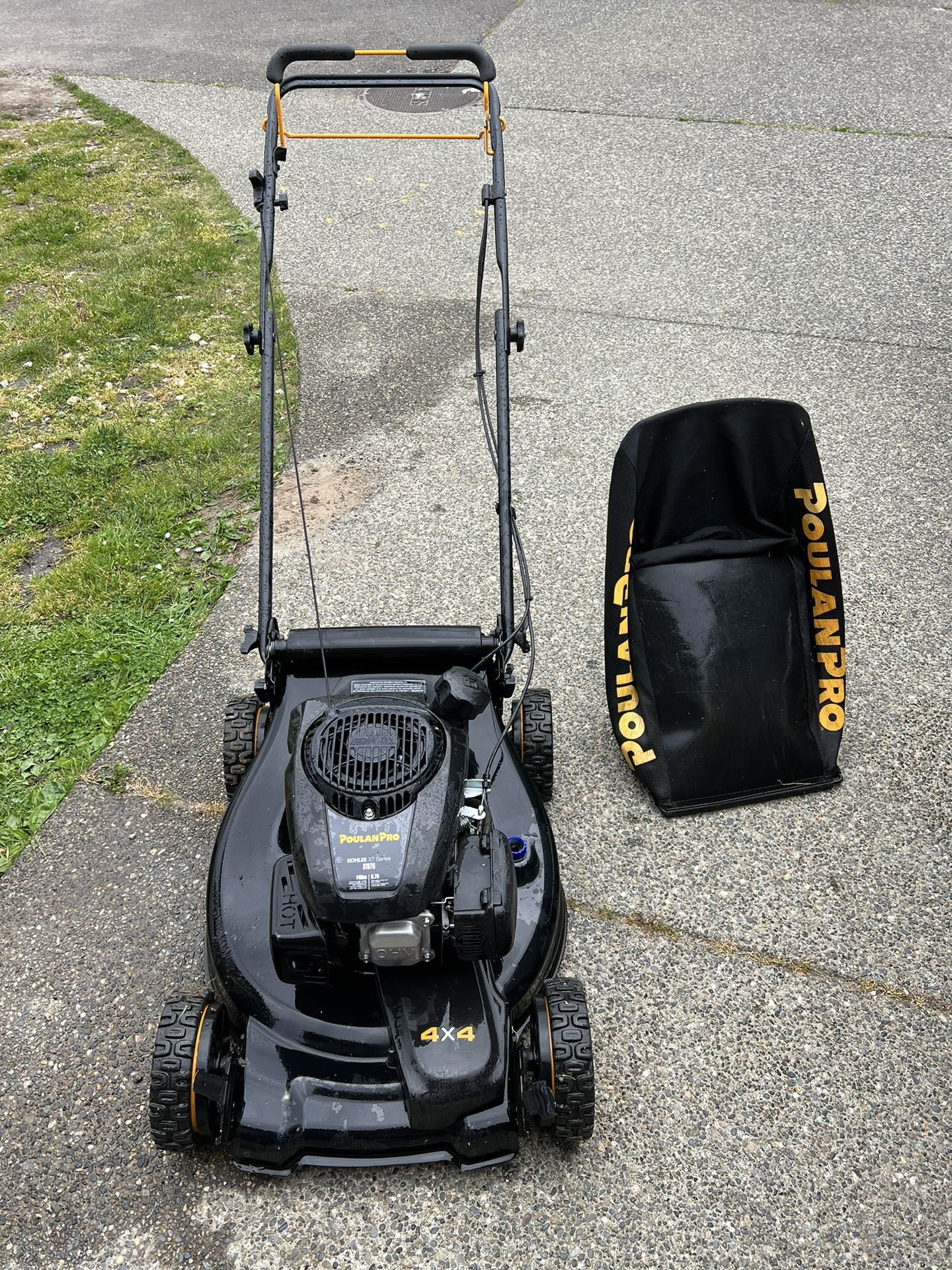 Lawn mower W/bag