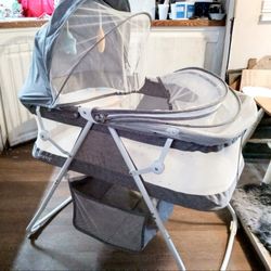 Besrey Portable Baby Bassinet