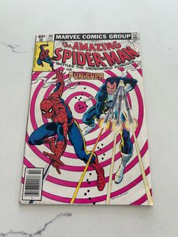 Amazing Spider-Man #201 Punisher! Newsstand, John Romita Cover Art! Marvel 1980 Mid Grade  Crease on bottom CVR, Tear by staple both pictured