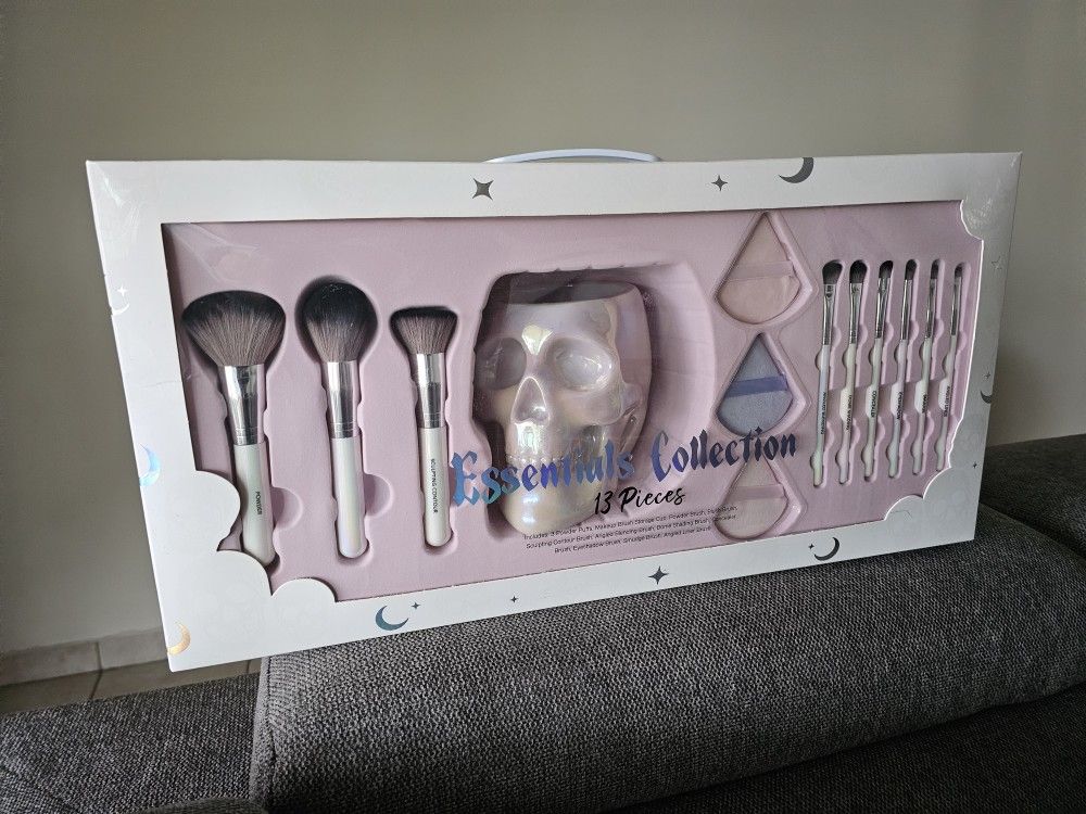 Brush Makeup Skull Collection