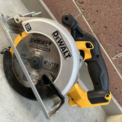 Dewalt Circular Saw Only 20 Volt