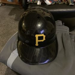 Pittsburg Pirates Plastic Batting Cap/collectibles  $20 obo