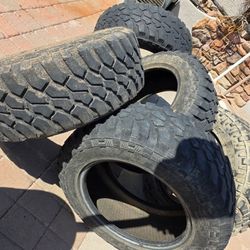 Set of 4 Used Mud Terrain Tires 35x12.5x20