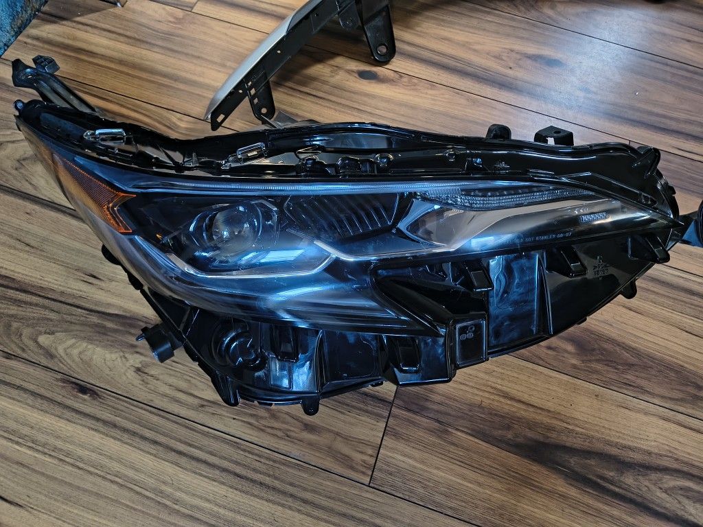 Toyota Sienna Headlight 2024