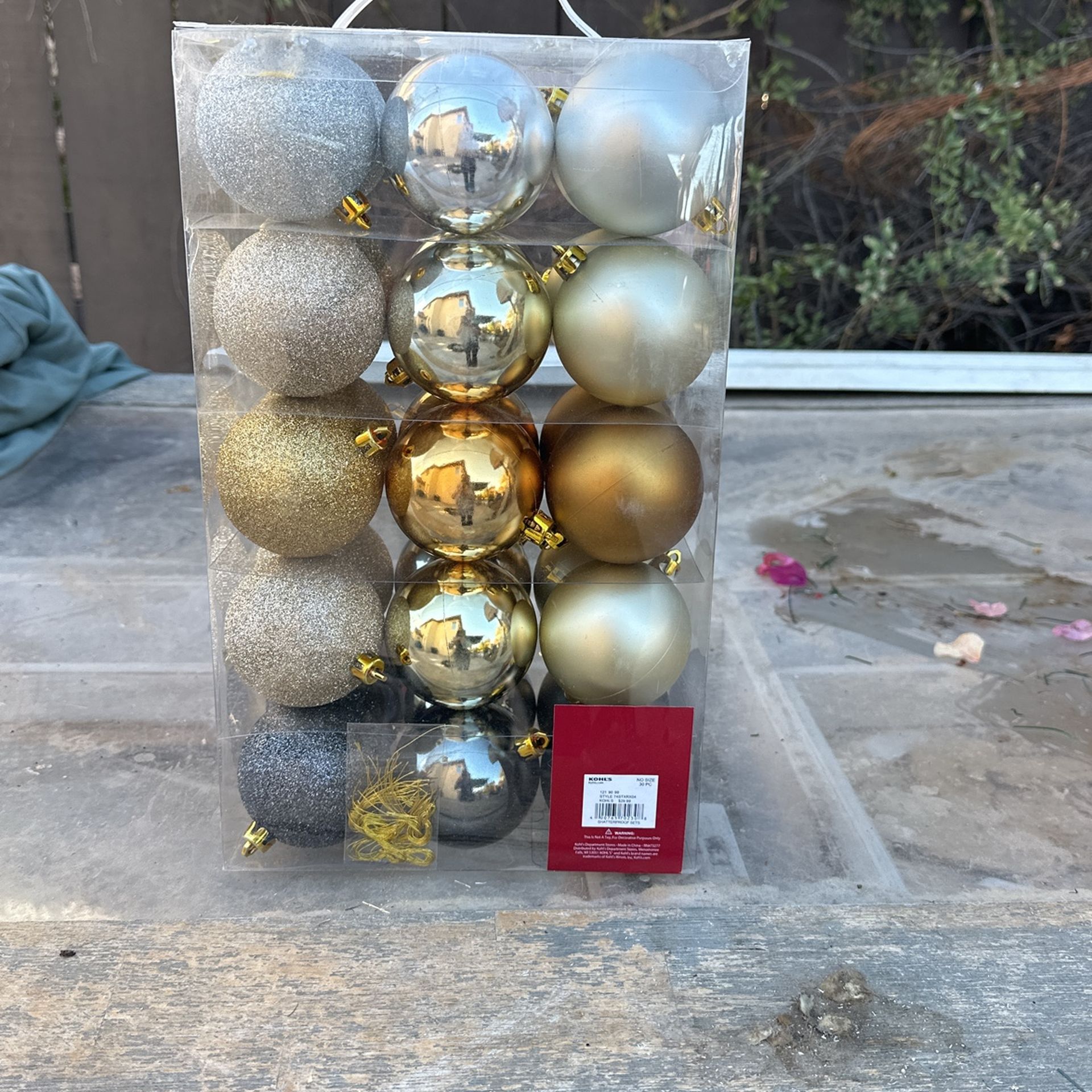 Christmas ornaments 30, Gold/silver New In Package.