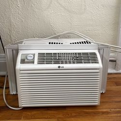 LG Window Air Conditioner Unit 