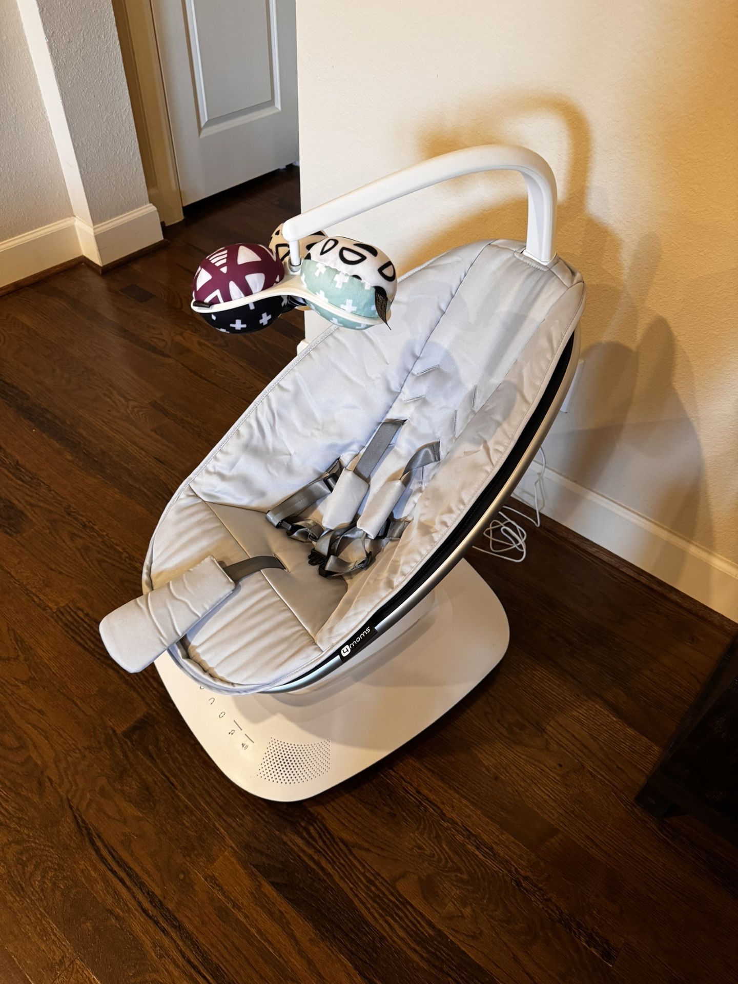 Mama Roo Infant Swing