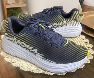 Hokas size 9 men’s used