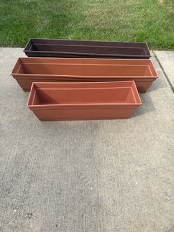3 Plastic Box Planters