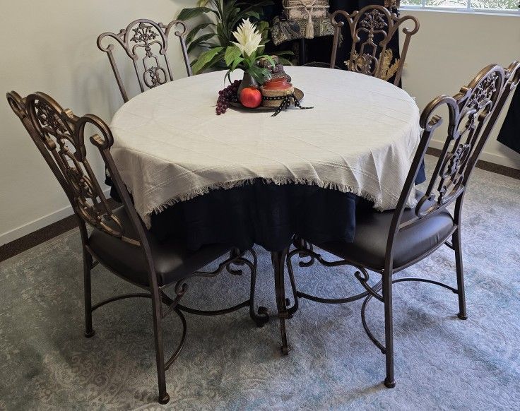 Dining Room or Breakfast Table