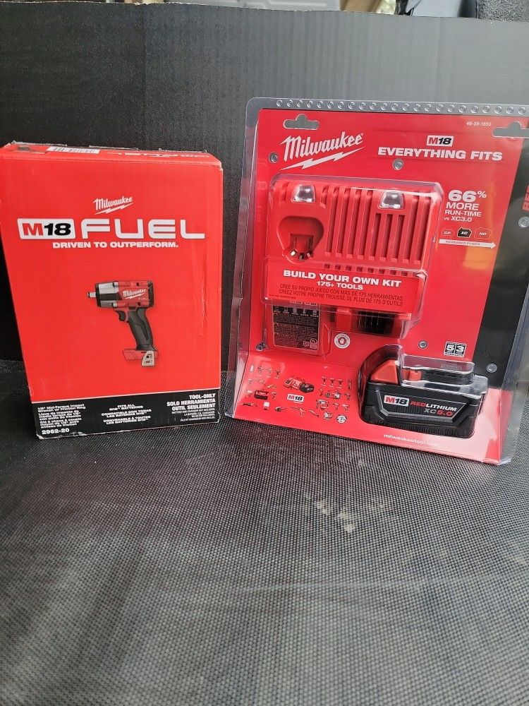 MILWAUKEE M18 FUEL 18V LITHIUM-ION BRUSHLESS CORDLESS MID TORQUE 1/2-IN IMPACT WRENCH FRICTION RING W/5.0 AH BATTERY AND CHARGER INCLUDED