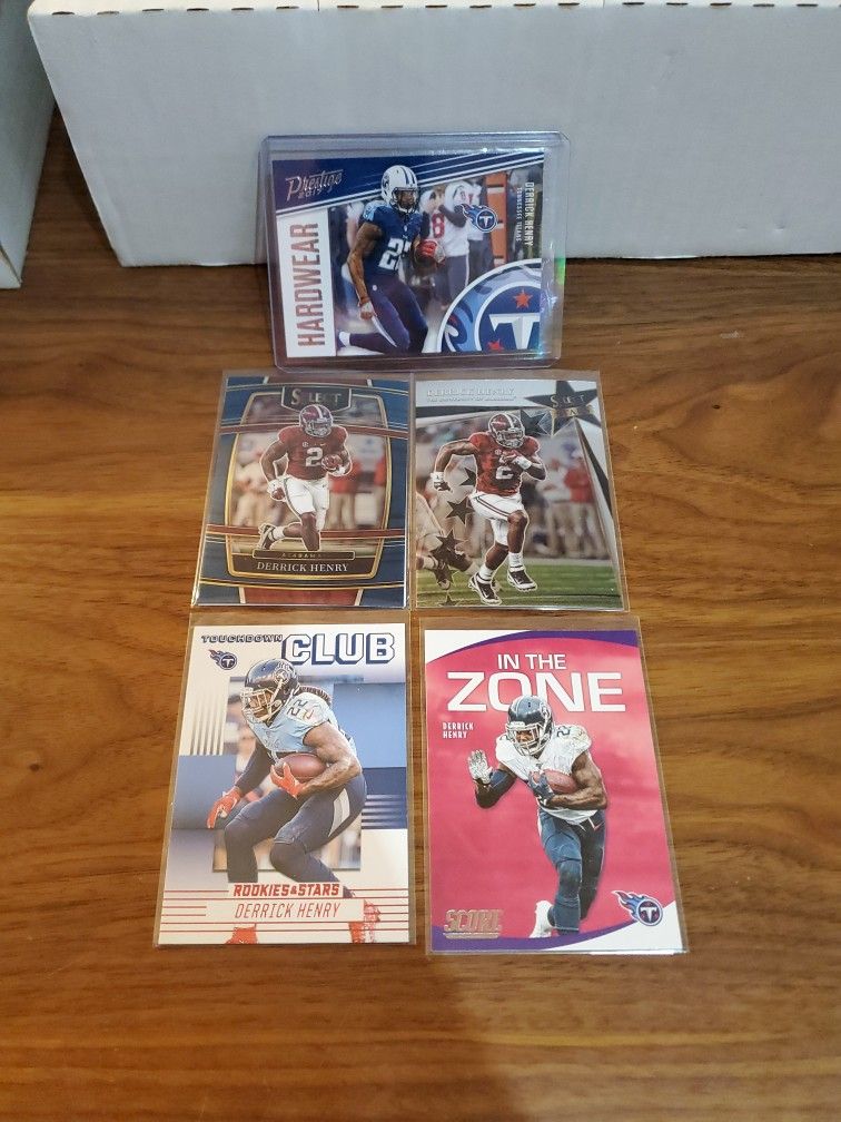 Derrick Henry LOT Football Cards 