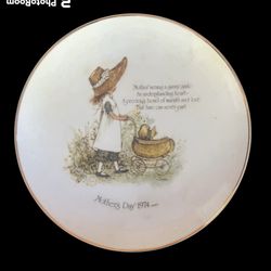 Vintage 1974 Holly Hobbie Commemorative Edition Porcelain Plate Mother's Day