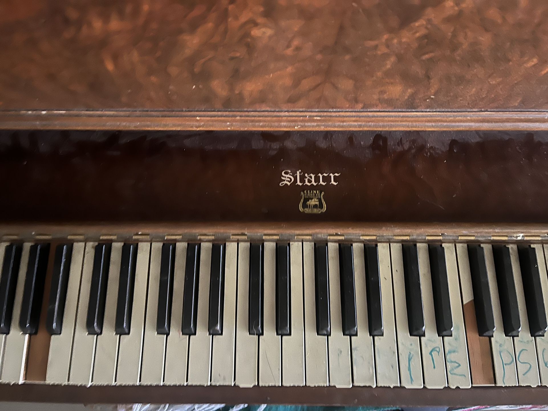 Free Piano No Deliveries