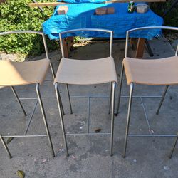 Barstool