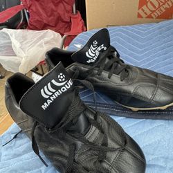 Soccer Shoes 7 1/2 Us