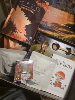 RYZE mushroom coffee bundle + FREE GIFT
