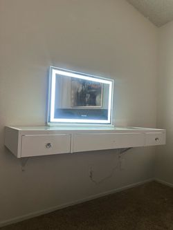 Make up vanity/glass mirror
