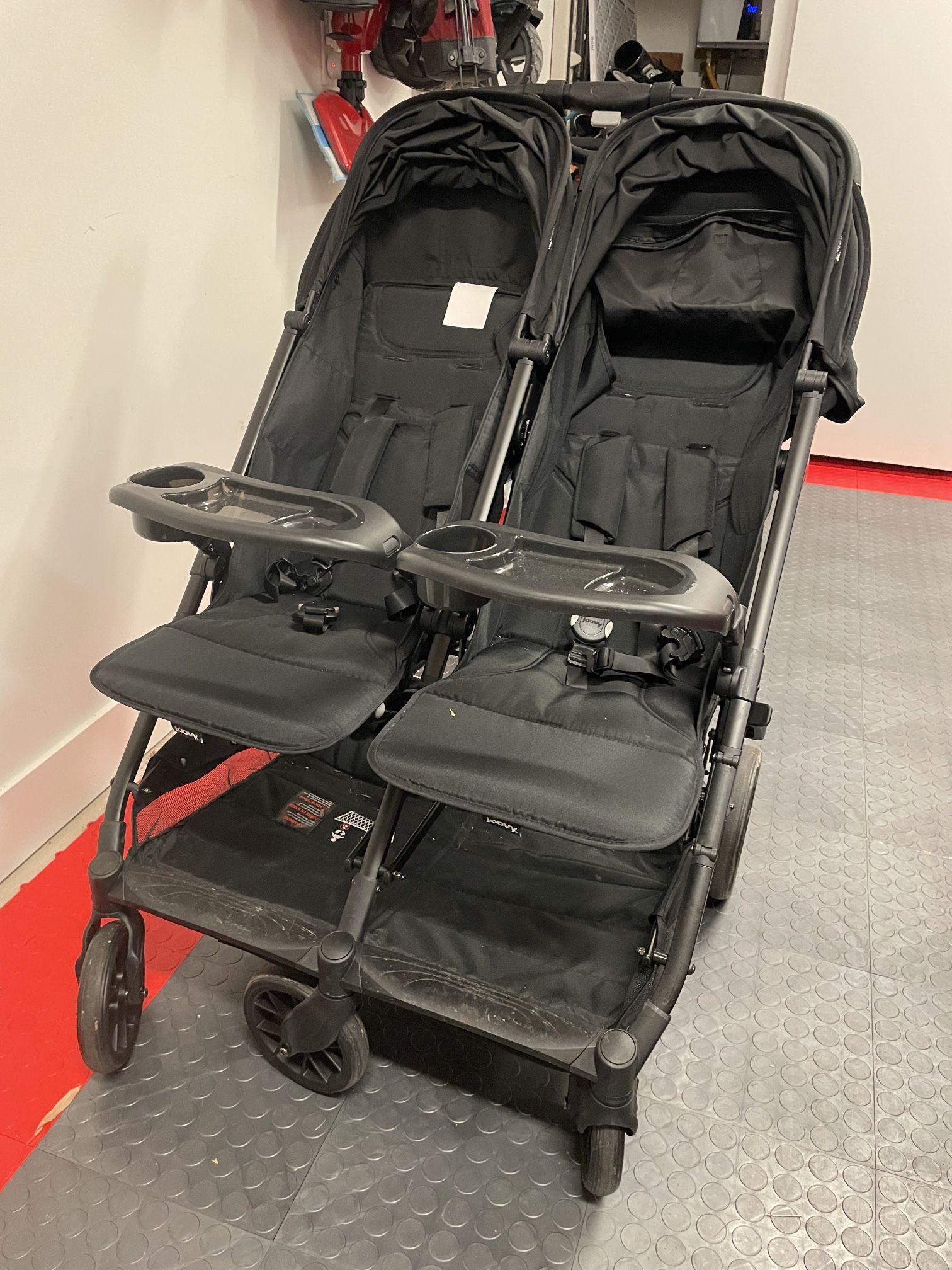 Joovy Kooper RS2 Lightweight Double Stroller