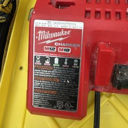 Cargadores  Milwaukee 