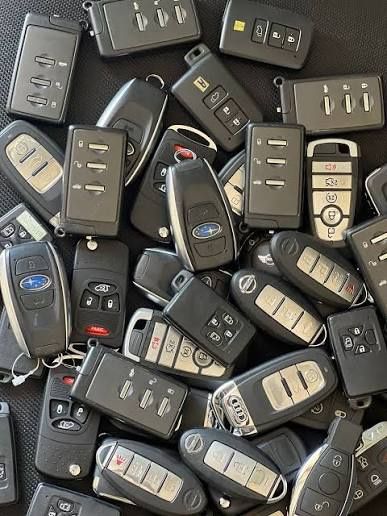Car key Porsche key Toyota key fob Nissan key fob Bmw key fob Mercedes benz key fob Range rover key fob Chevrolet key fob Dodge key fob Honda key fob