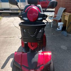 PANTHER HEAVY DUTY 4-WHEEL SCOOTER 