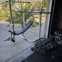 Bench press with 7ft 45lbs bar plus 253lbs of Olympic weights