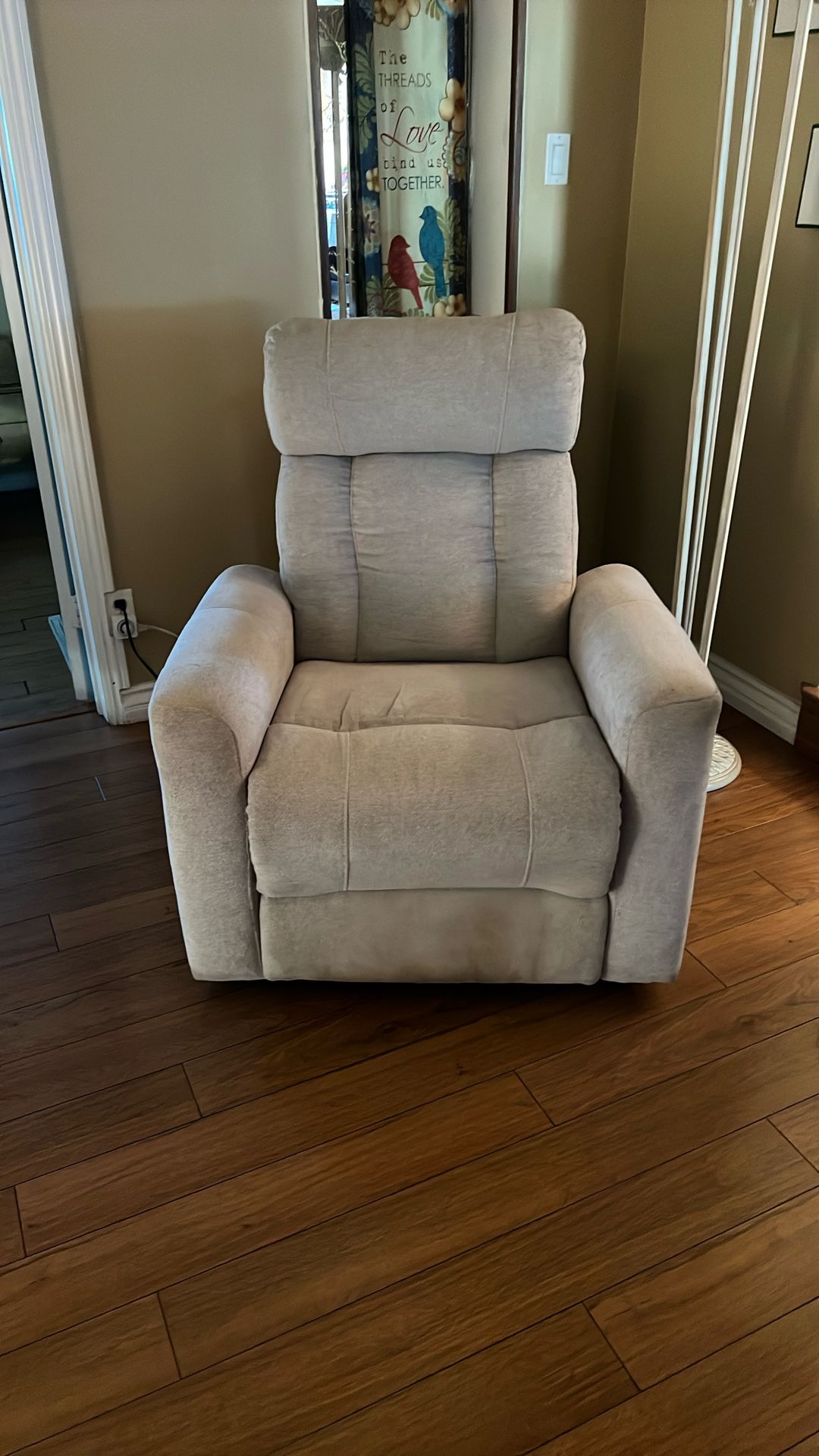 lazy boy recliner (electric)