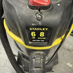 STANLEY 6 HP 8 gal Stainless Steel Wet Dry Vacuum