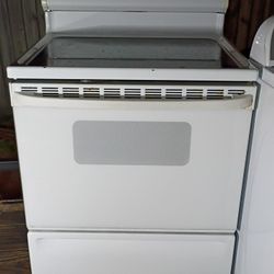 Glasstop Stove 275$ Hotpoint