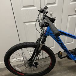 SCHWINN  MOUNTAIN  Bike 27.5 INCHES 