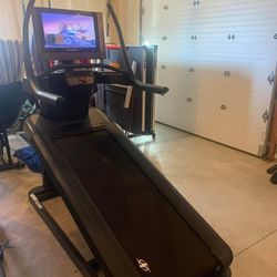 New Nordic Track Treadmill 