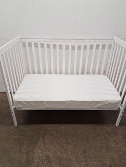 Toddler Bed With Mattress Pickup 3-8:30 pm rainbow/charleston cash only read description