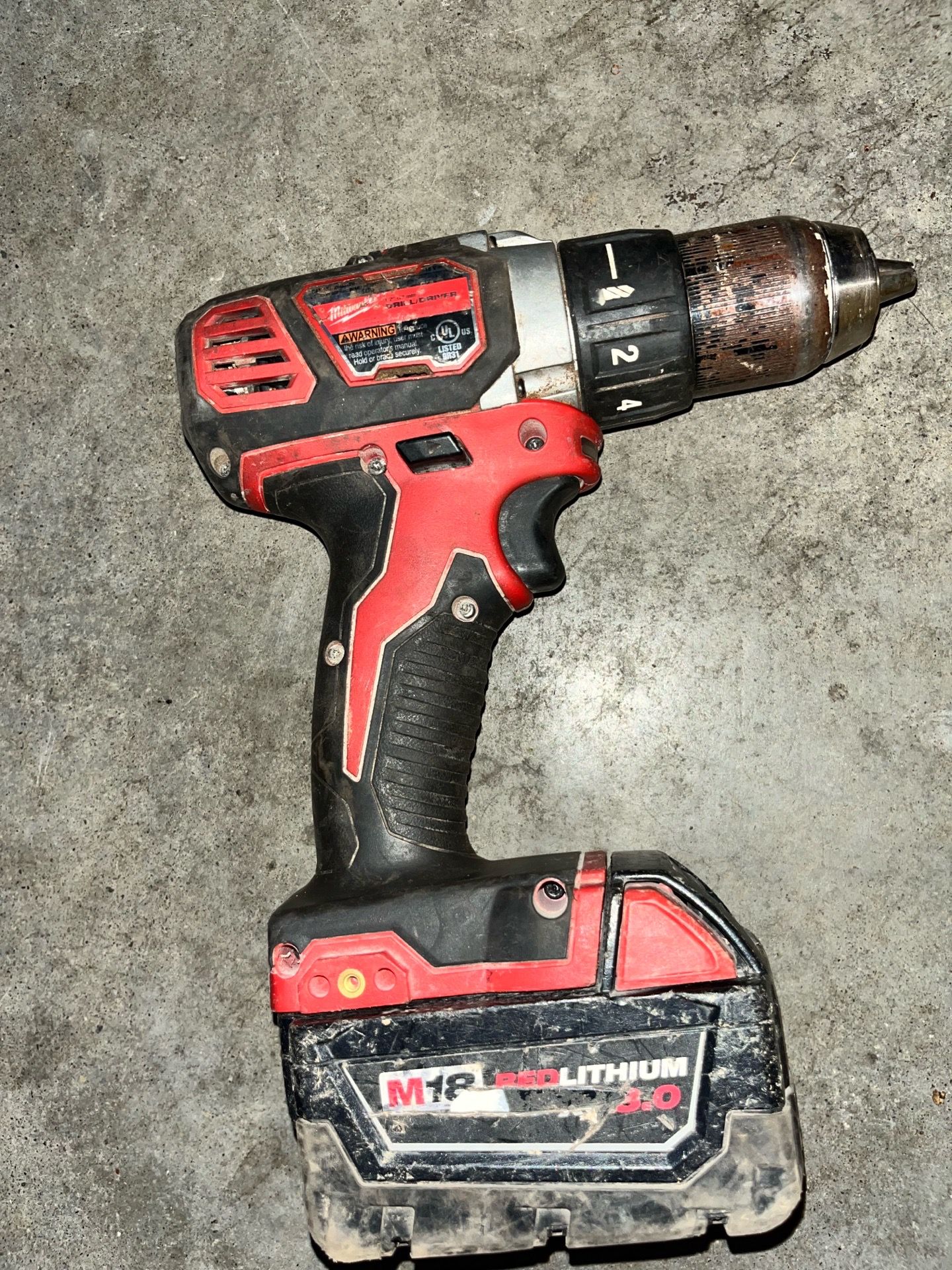 Milwaukee M18™ with battery DEWALT ATOMIC 20V MA