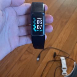 Fitbit Charge 5