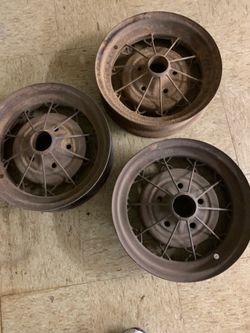 Vintage Ford Wire Wheels for Cars