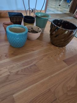 ​10 Assorted Planters