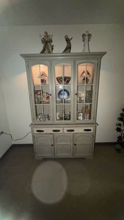 FREE CHINA CABINET