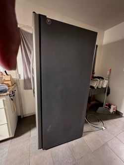 Refrigerator 4 Sale
