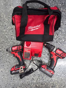 Milwaukee M18 Impact and Drill Driver Kit