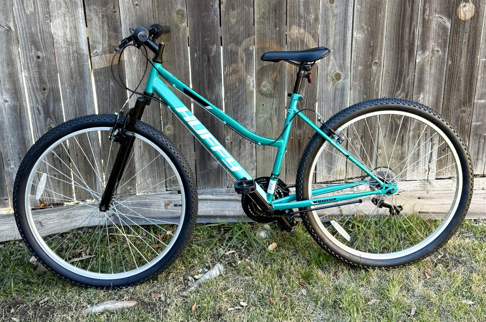 Women’s Huffy 29" Rock Creek Mountain Bike Fits Adult Riders 5'6 & Up - Like New